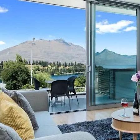 Luxury Lakeview 2 Bedroom Apartment كوينستاون المظهر الخارجي الصورة