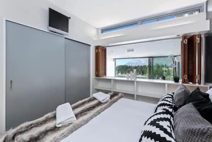 Luxury Lakeview 2 Bedroom Apartment كوينستاون المظهر الخارجي الصورة