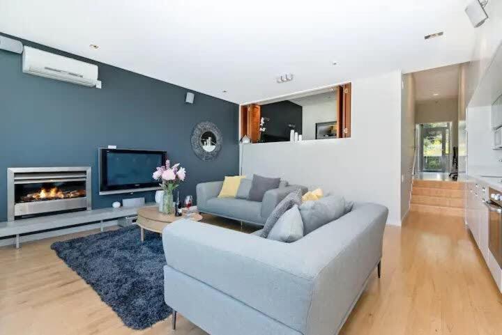 Luxury Lakeview 2 Bedroom Apartment كوينستاون المظهر الخارجي الصورة
