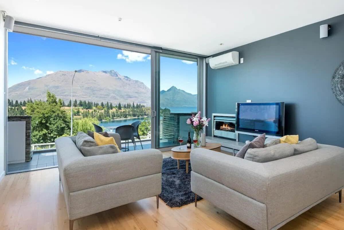 Luxury Lakeview 2 Bedroom Apartment كوينستاون المظهر الخارجي الصورة